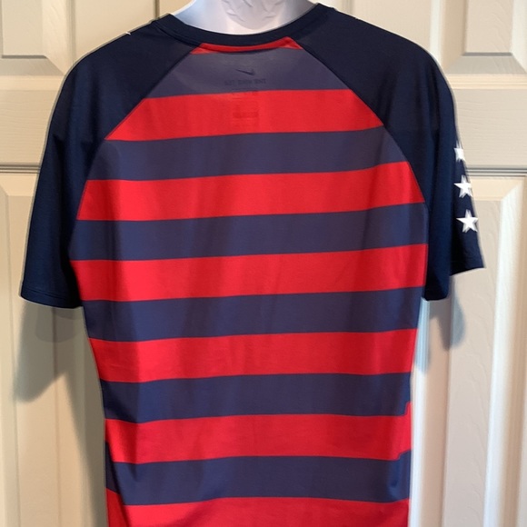 Nike Dri-Fit sports shirt - Picture 3 of 5